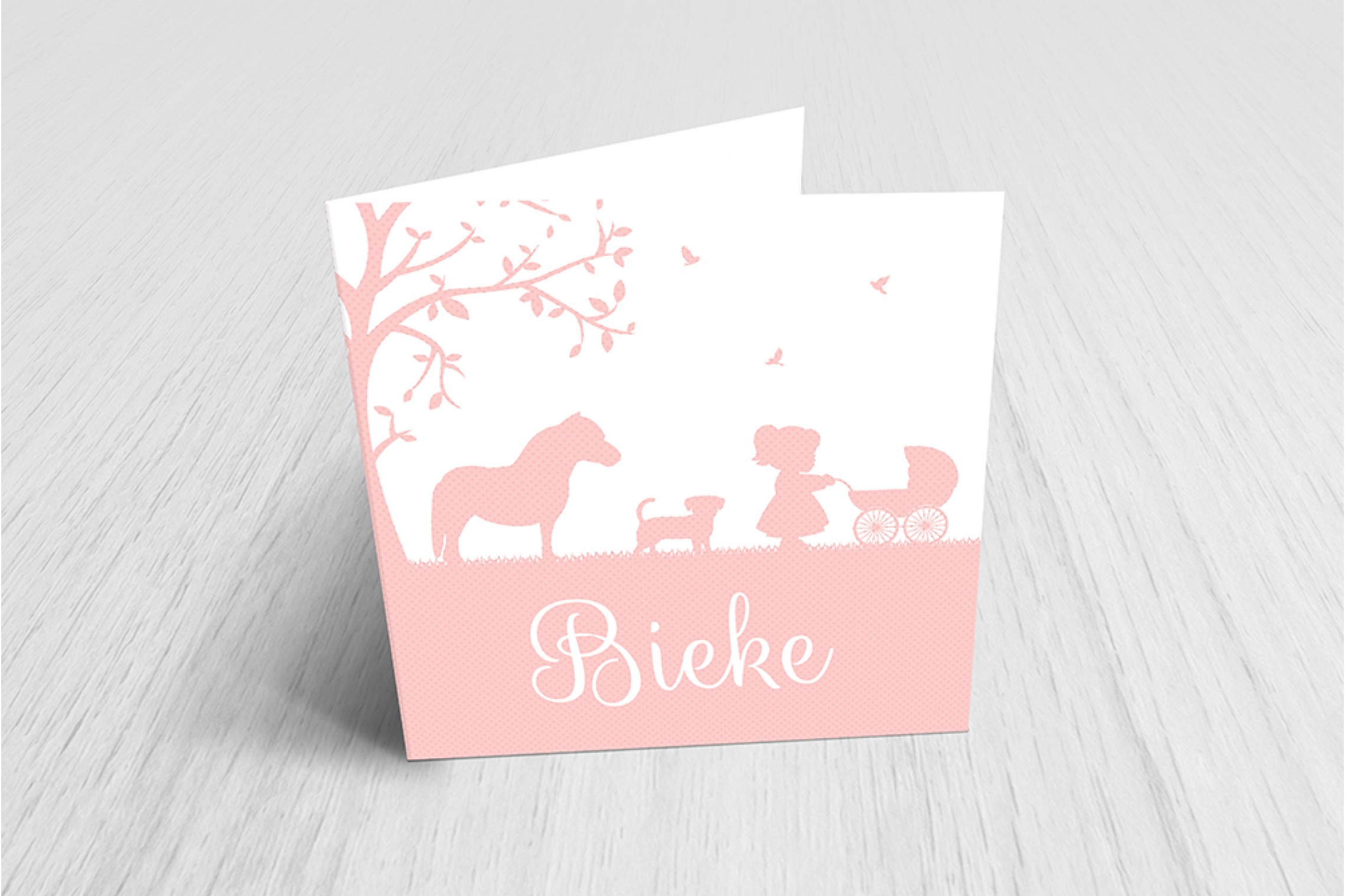 Meisje met kinderwagen